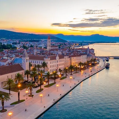 Seastone Alta Beachfront Villa Trogir