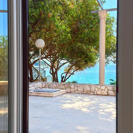 Seastone Alta Beachfront Trogir