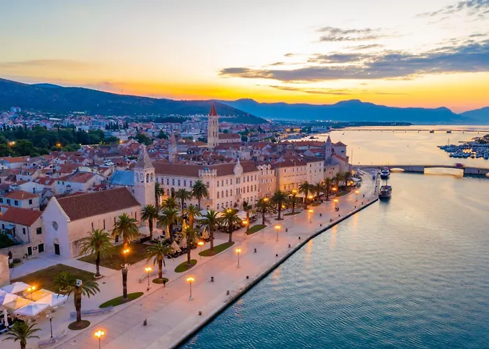 Seastone Alta Beachfront Villa Trogir