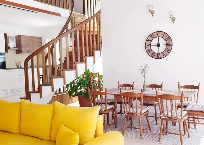 Seastone Alta Beachfront Vila *