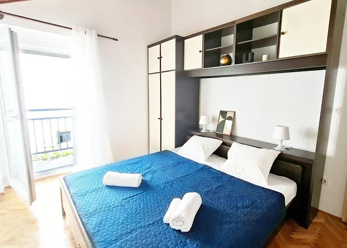 Seastone Alta Beachfront * Trogir