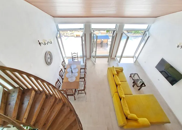 Seastone Alta Beachfront Vila