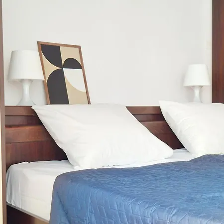 Seastone Alta Beachfront Βίλα