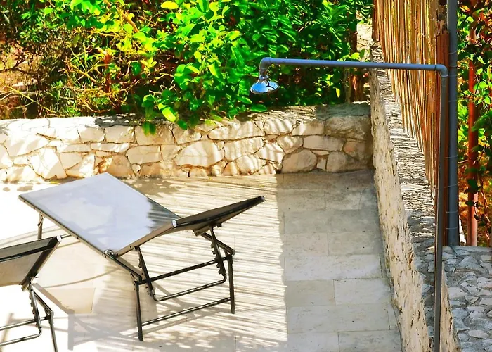 Seastone Alta Beachfront וילה טרוגיר